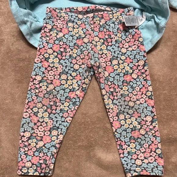 Carter’s 18M girls two piece set. - Picture 4 of 4